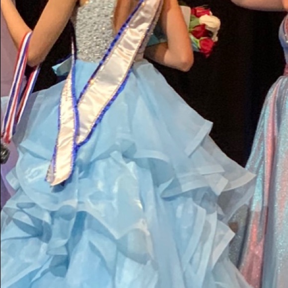 Tiffany Designs organza prom/pageant gown - Picture 3 of 5